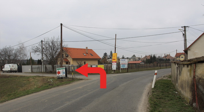 POZOR! Hned odbočte doleva!