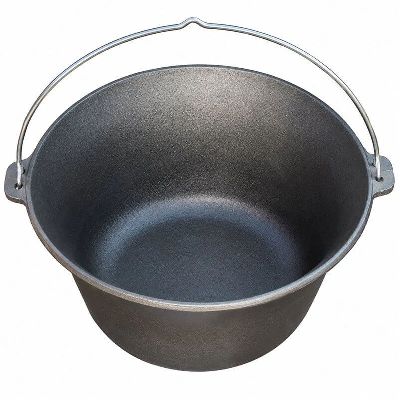 Litinový kotlík 30 l z přírodní nesmaltované litiny na vaření nad ohněm.