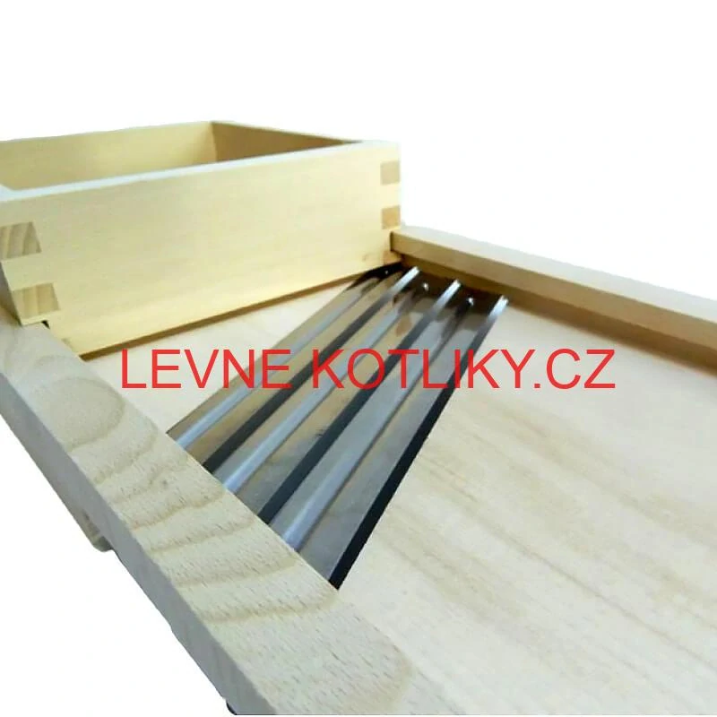 Ruční dřevěný kráječ zelí 3 nože 56 x 19 cm (malý)