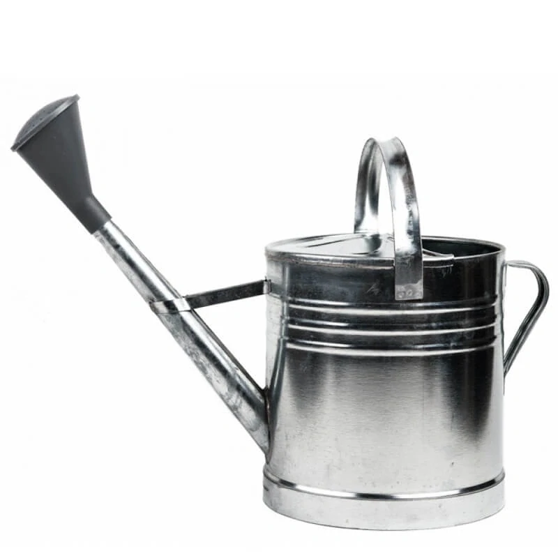Pozinkovaná konev s růžicí 12 l (plechová)