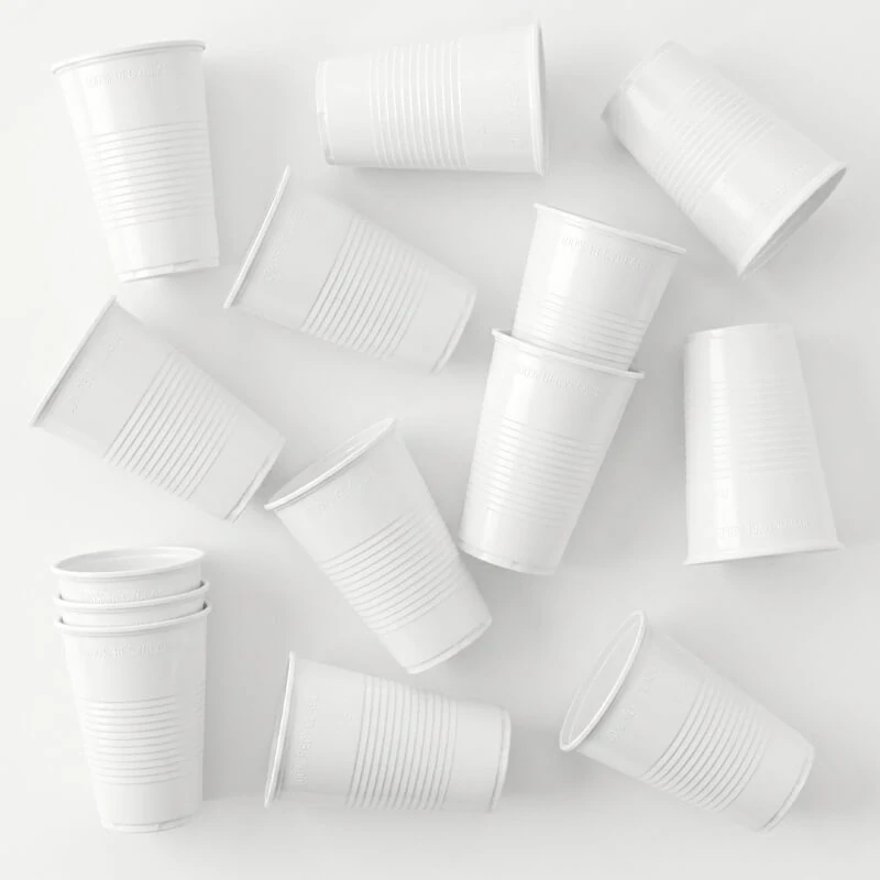 Jednorázový plastový bílý kelímek na studený nápoj 500 ml 12 ks